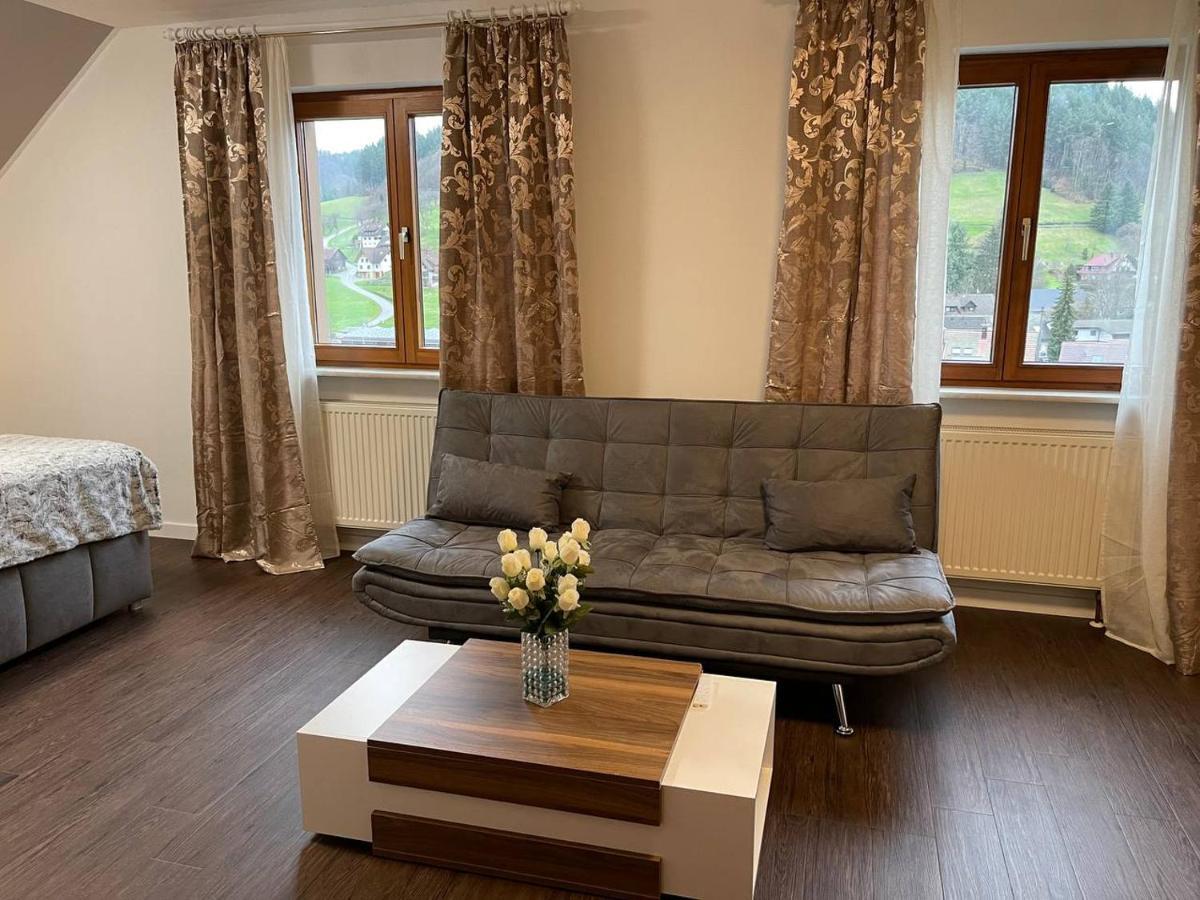 Einzigartiges Apartment, Mitten In Der * Ottenhofen im Schwarzwald